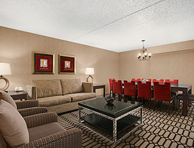 Ramada Plaza & Suites - Fargo, ND