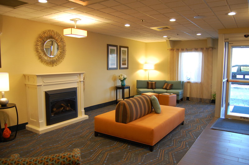 Comfort Inn - Ludlow, MA