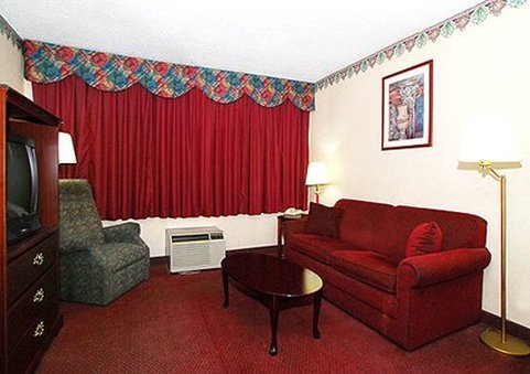 Rodeway Inn & Suites - Warren, MI