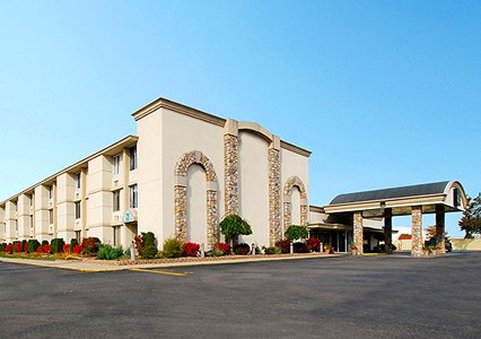 Rodeway Inn & Suites - Warren, MI