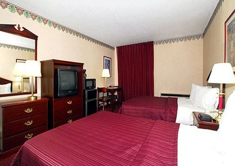 Rodeway Inn & Suites - Warren, MI