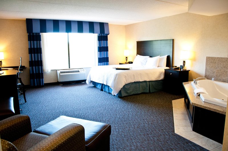 Hampton Inn Doylestown - Warrington, PA