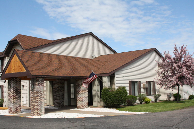 Best Western Country Inn - Ishpeming, MI