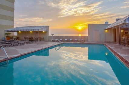 Beach Quarters Resort Rsrvtns - Virginia Beach, VA