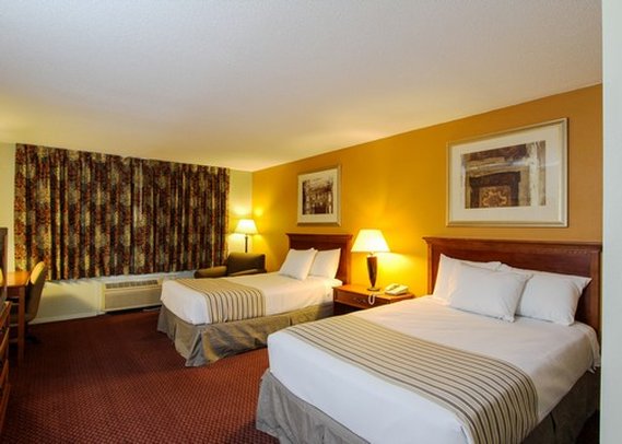 Econo Lodge - Austin, MN