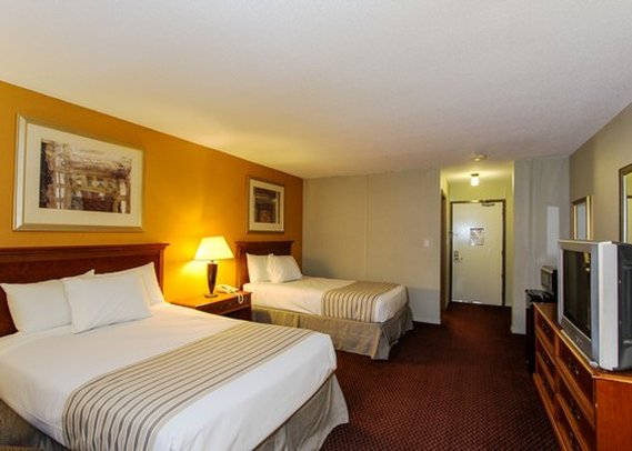 Econo Lodge - Austin, MN