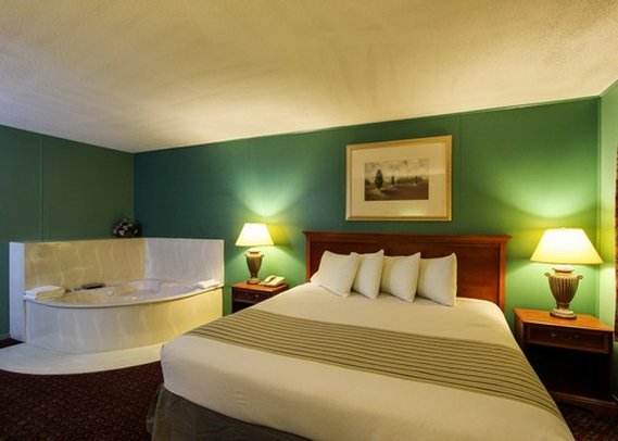 Econo Lodge - Austin, MN