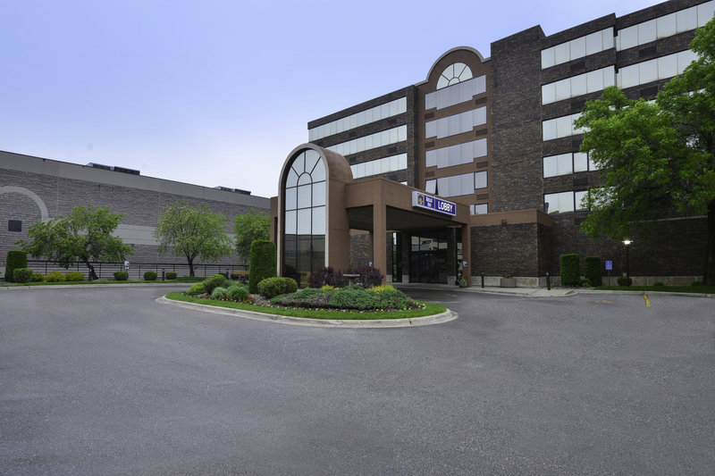 BEST WESTERN PLUS Kelly Inn - Saint Cloud, MN