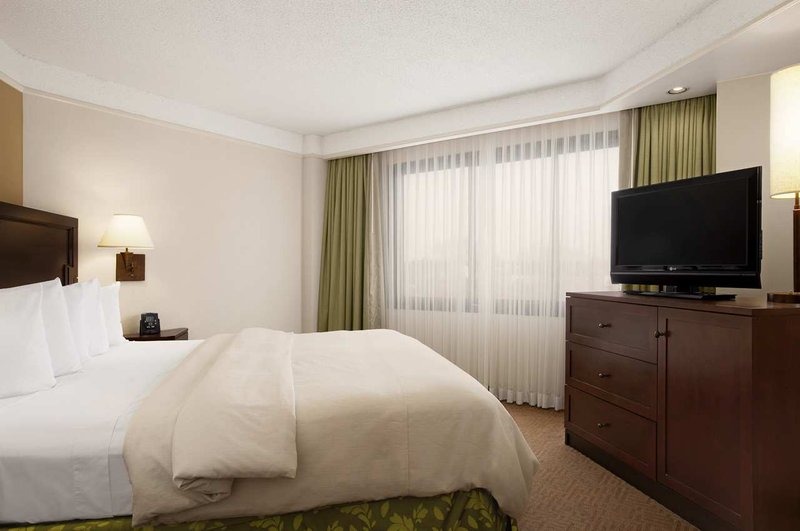 Embassy Suites By Hilton Kansas City Overland Park - Overland Park, KS
