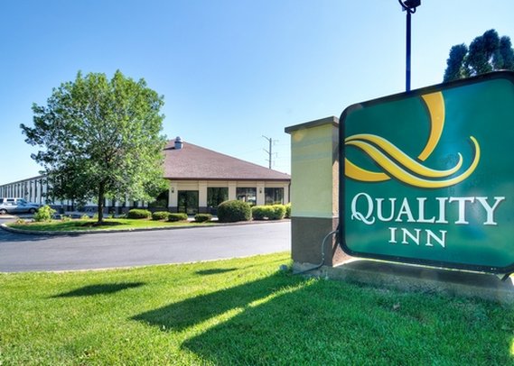 Quality Inn - Sycamore, IL