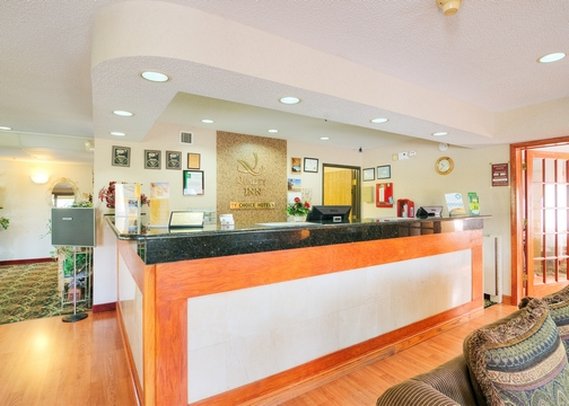 Quality Inn - Sycamore, IL