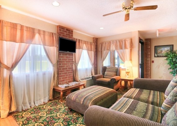 Quality Inn - Sycamore, IL