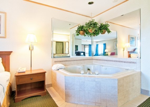 Quality Inn - Sycamore, IL