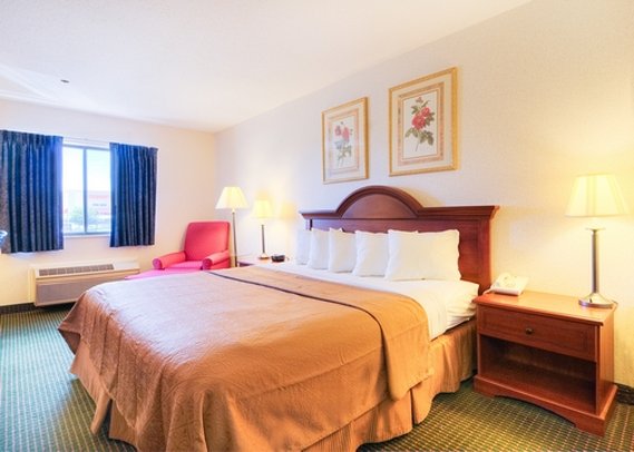 Quality Inn - Sycamore, IL