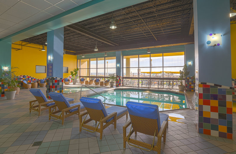 Beach Quarters Resort Rsrvtns - Virginia Beach, VA