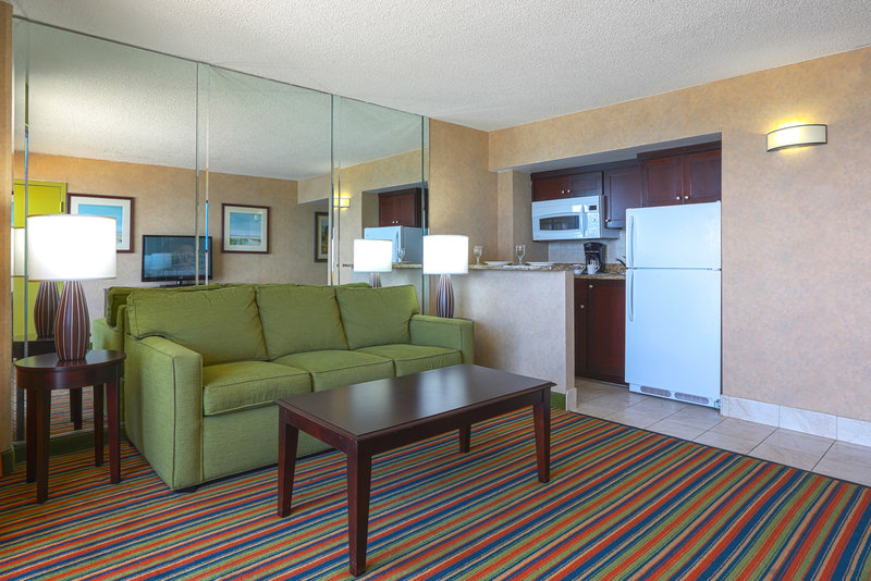 Beach Quarters Resort Rsrvtns - Virginia Beach, VA