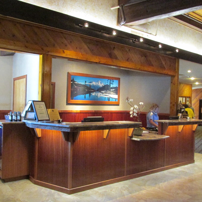 Best Western Plus Tree House - Mount Shasta, CA