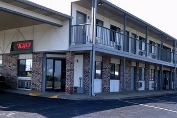Aurora Inn Motel - Aurora, MO