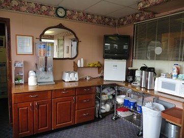 Bluffs Inn - Decorah, IA