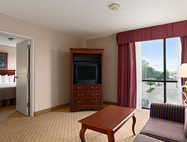 Ramada-Topeka West - Topeka, KS