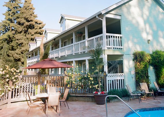 Baechtel Creek Inn and Spa										 									 									 										 - Willits, CA