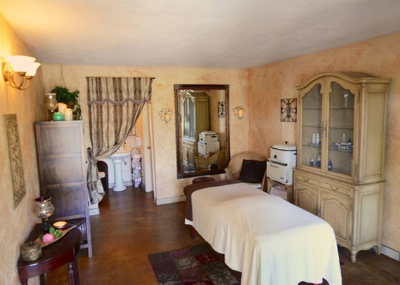 Baechtel Creek Inn and Spa										 									 									 										 - Willits, CA