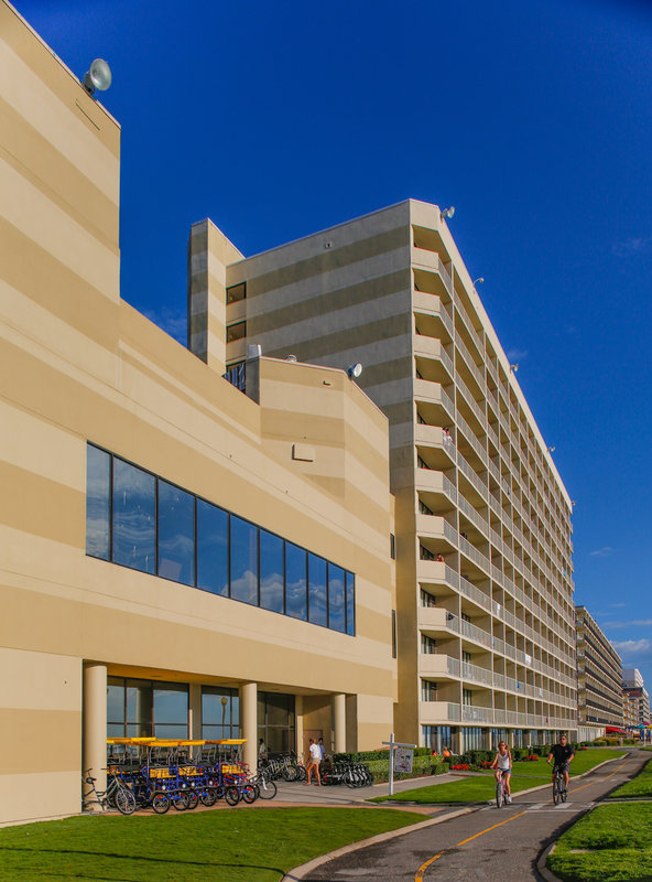 Beach Quarters Resort Rsrvtns - Virginia Beach, VA