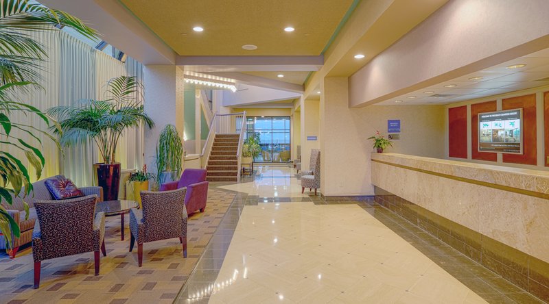 Beach Quarters Resort Rsrvtns - Virginia Beach, VA
