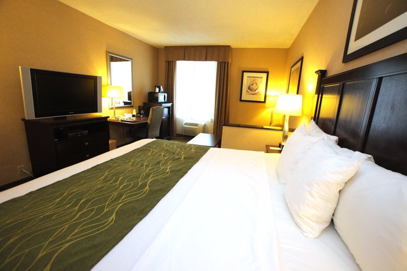 Comfort Inn & Suites Paramus - Paramus, NJ