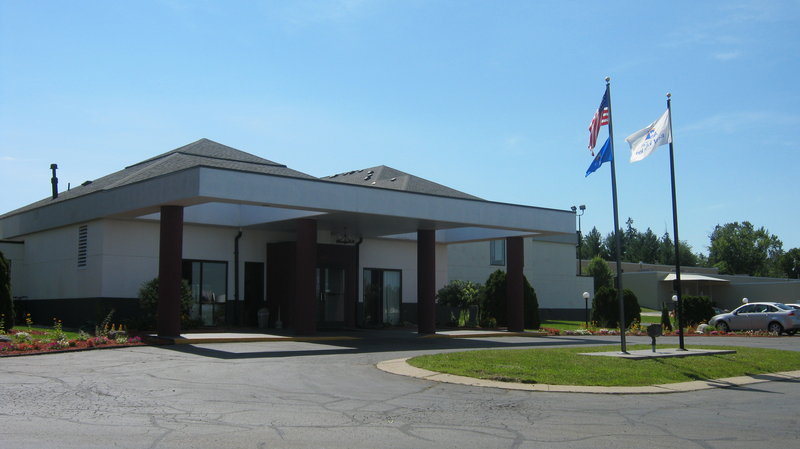 Americas Best Value Inn - Fort Atkinson, WI