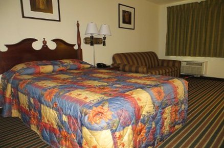 Econo Lodge Inn & Suites - Champaign, IL