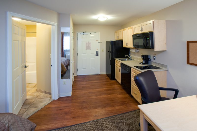 Candlewood Suites MINOT - Donnybrook, ND