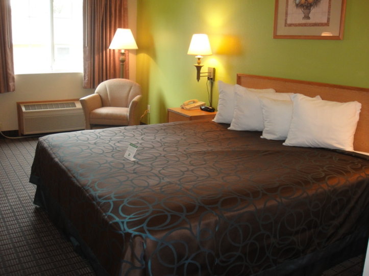 Americas Best Value Inn - Geneseo, IL