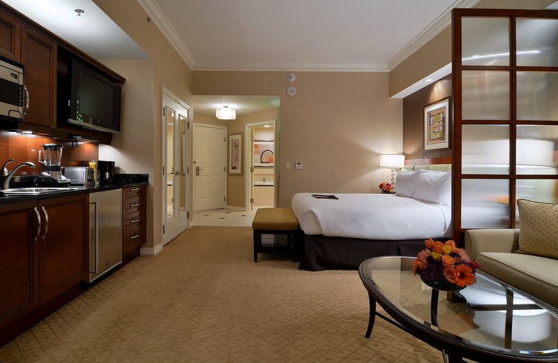 Center strip inn images 556
