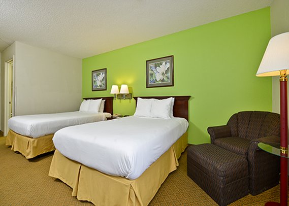 Quality Inn - Warsaw, NC