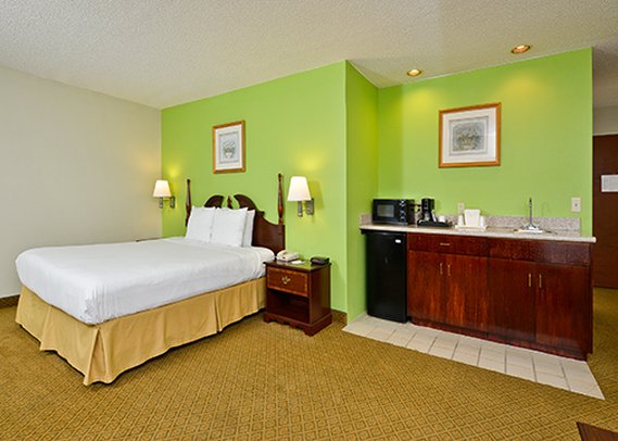 Quality Inn - Warsaw, NC