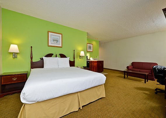 Quality Inn - Warsaw, NC