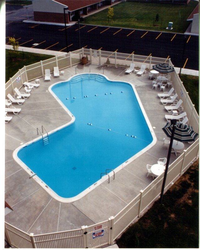 Holiday Inn Express BREEZEWOOD - Wood, PA