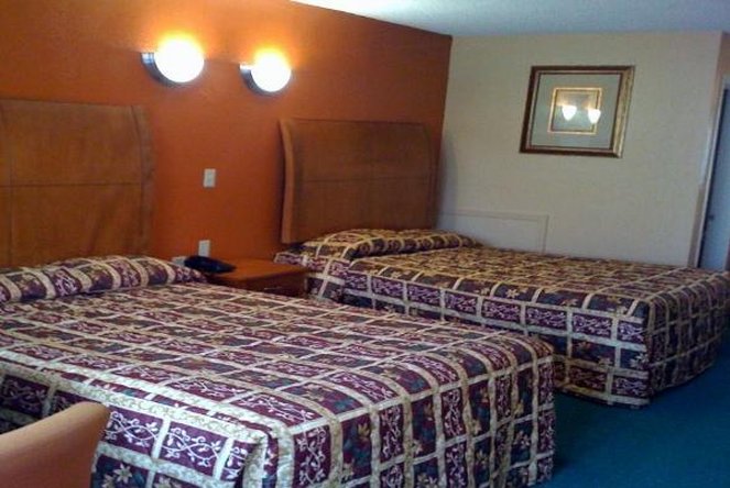 Express Inn - Groesbeck, TX