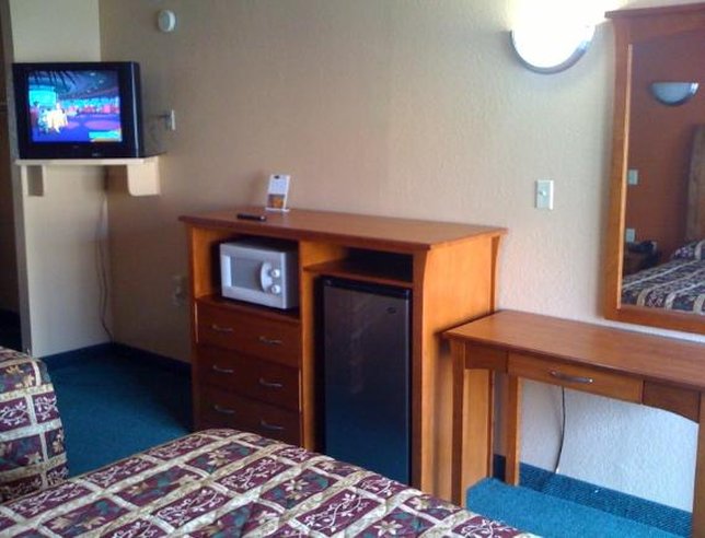 Express Inn - Groesbeck, TX