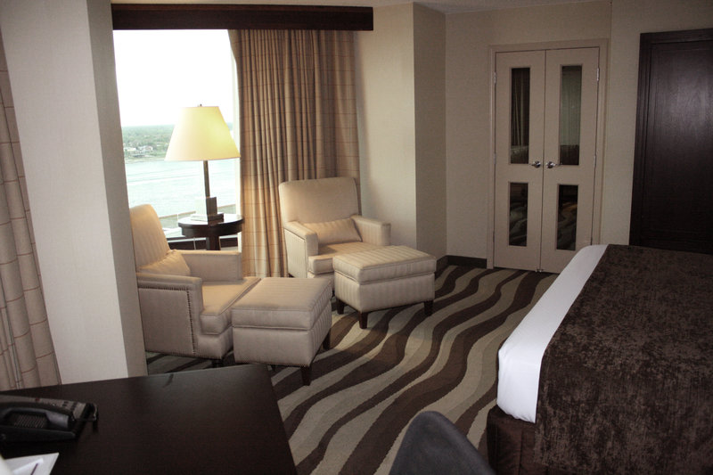 Sheraton-Detroit Riverside - Detroit, MI