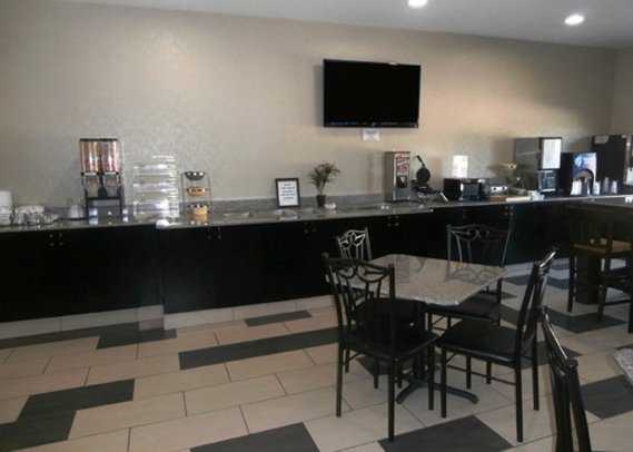 Quality Inn - Blue Springs, MO