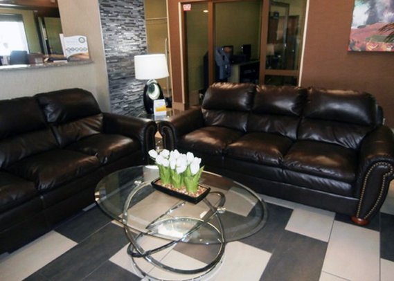 Quality Inn - Blue Springs, MO