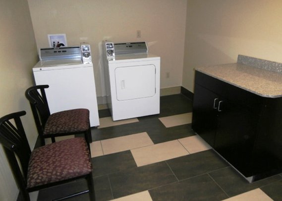 Quality Inn - Blue Springs, MO