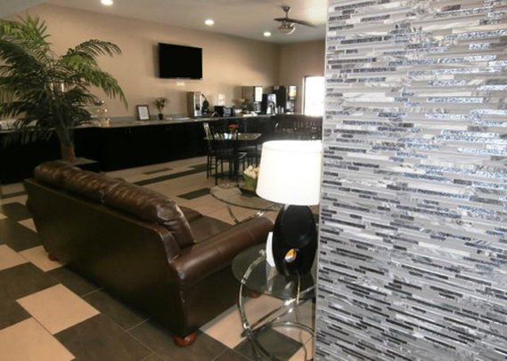 Quality Inn - Blue Springs, MO