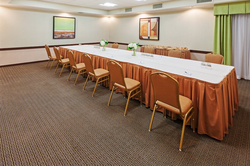 Holiday Inn Express LITTLE ROCK-AIRPORT - Little Rock, AR