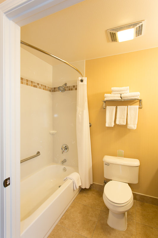 Holiday Inn Express Oakdale - Oakdale, CA