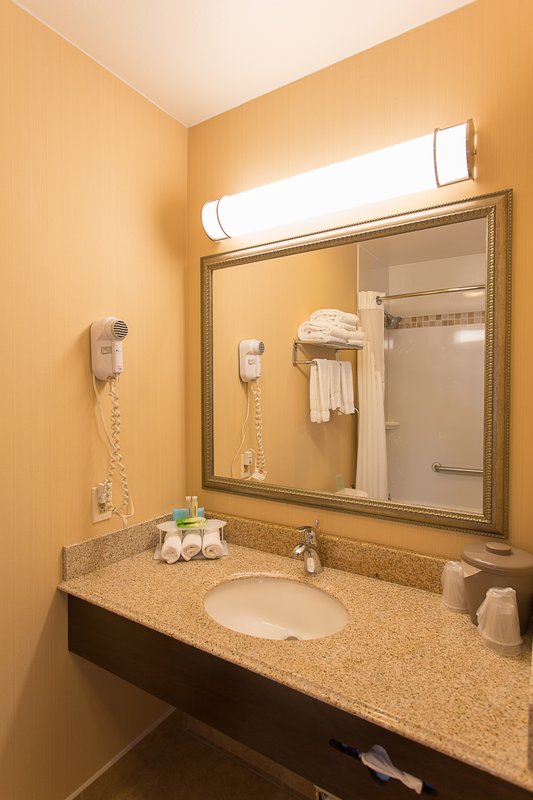 Holiday Inn Express Oakdale - Oakdale, CA