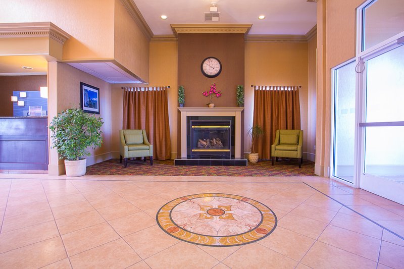 Holiday Inn Express Oakdale - Oakdale, CA