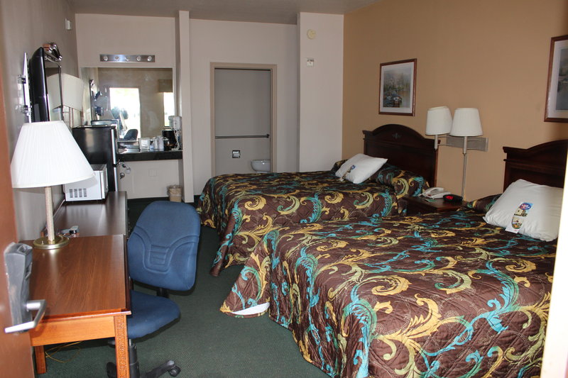 Lone Star Inn & Suites - Victoria, TX